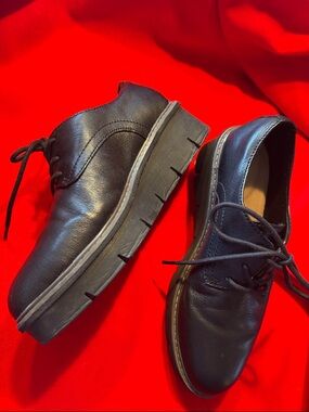 Clark’s leather derby size 7